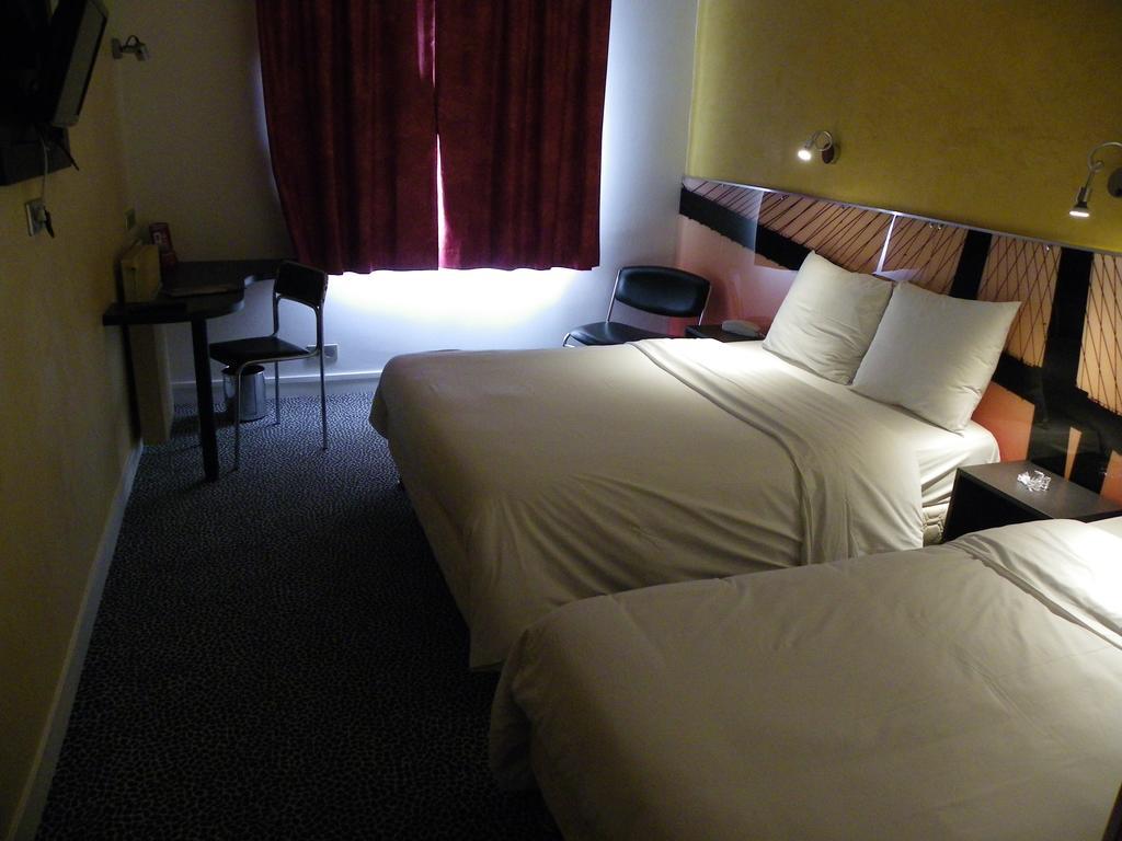 Hotel Logitel Saint-Doulchard Rom bilde