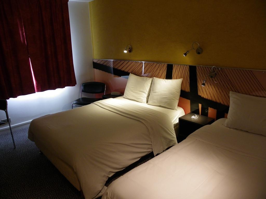 Hotel Logitel Saint-Doulchard Eksteriør bilde