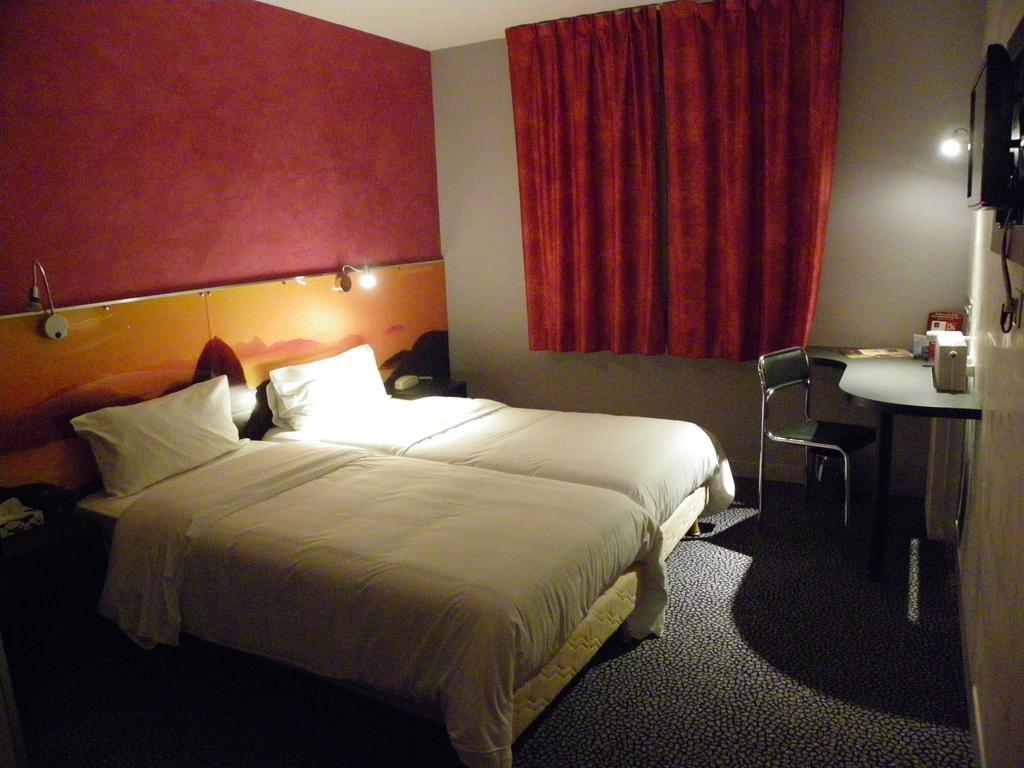 Hotel Logitel Saint-Doulchard Rom bilde